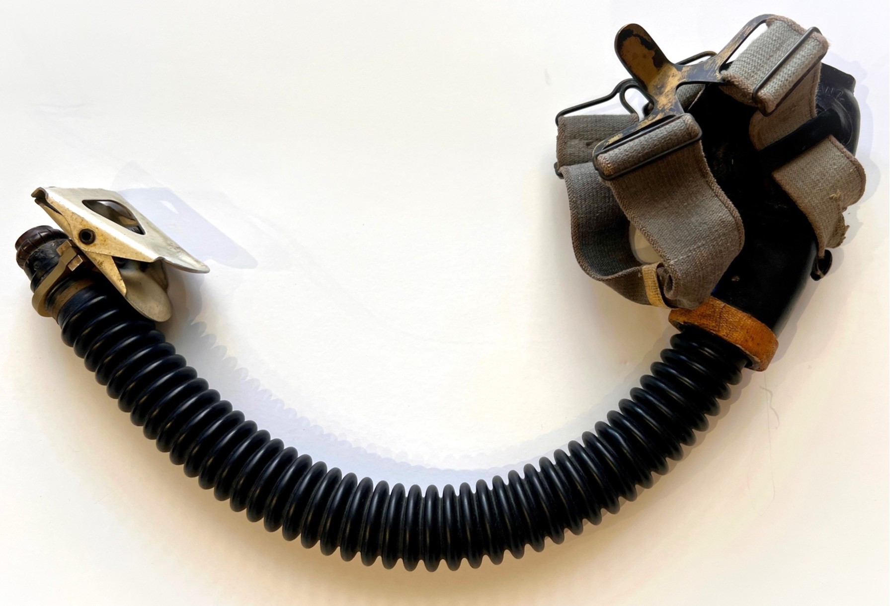 Luftwaffe Auer model 10-6701 Oxygen Mask