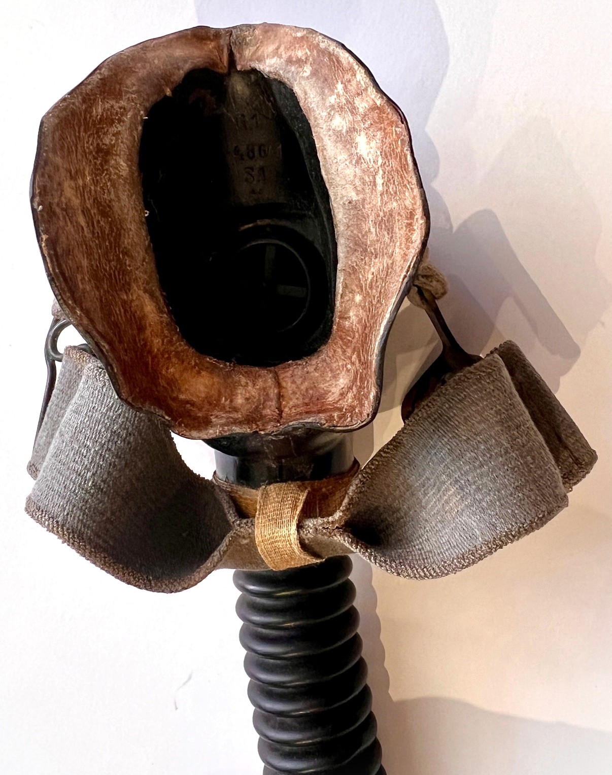 Luftwaffe Auer model 10-6701 Oxygen Mask - Image 6