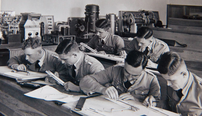 Kriegsmarine Slide Rule type “Kiel” - Image 8